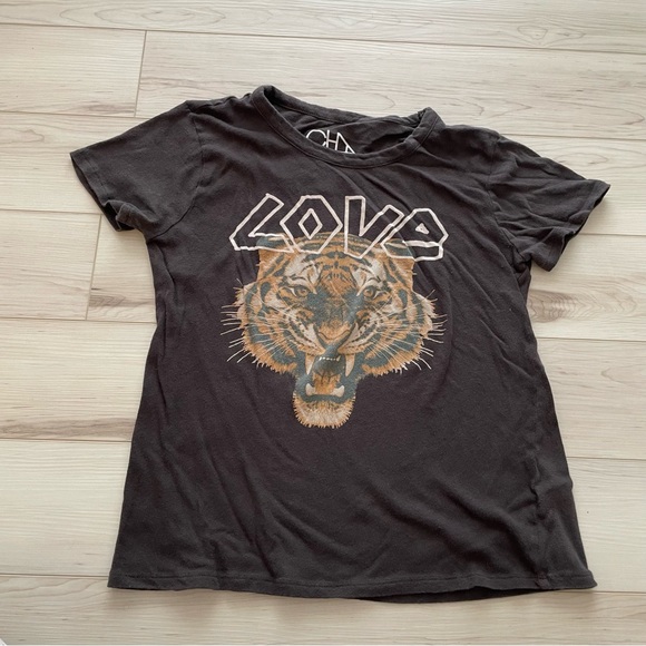 Chaser Tops - Chaser Tiger Love Graphic Gray Short Sleeve T Shirt